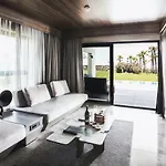 Paloma Finesse Hotel Side